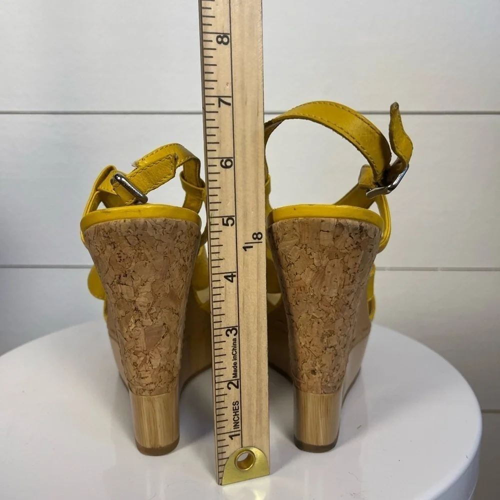 Gianni Bini Strappy Yellow Wedge Sandals Size 6